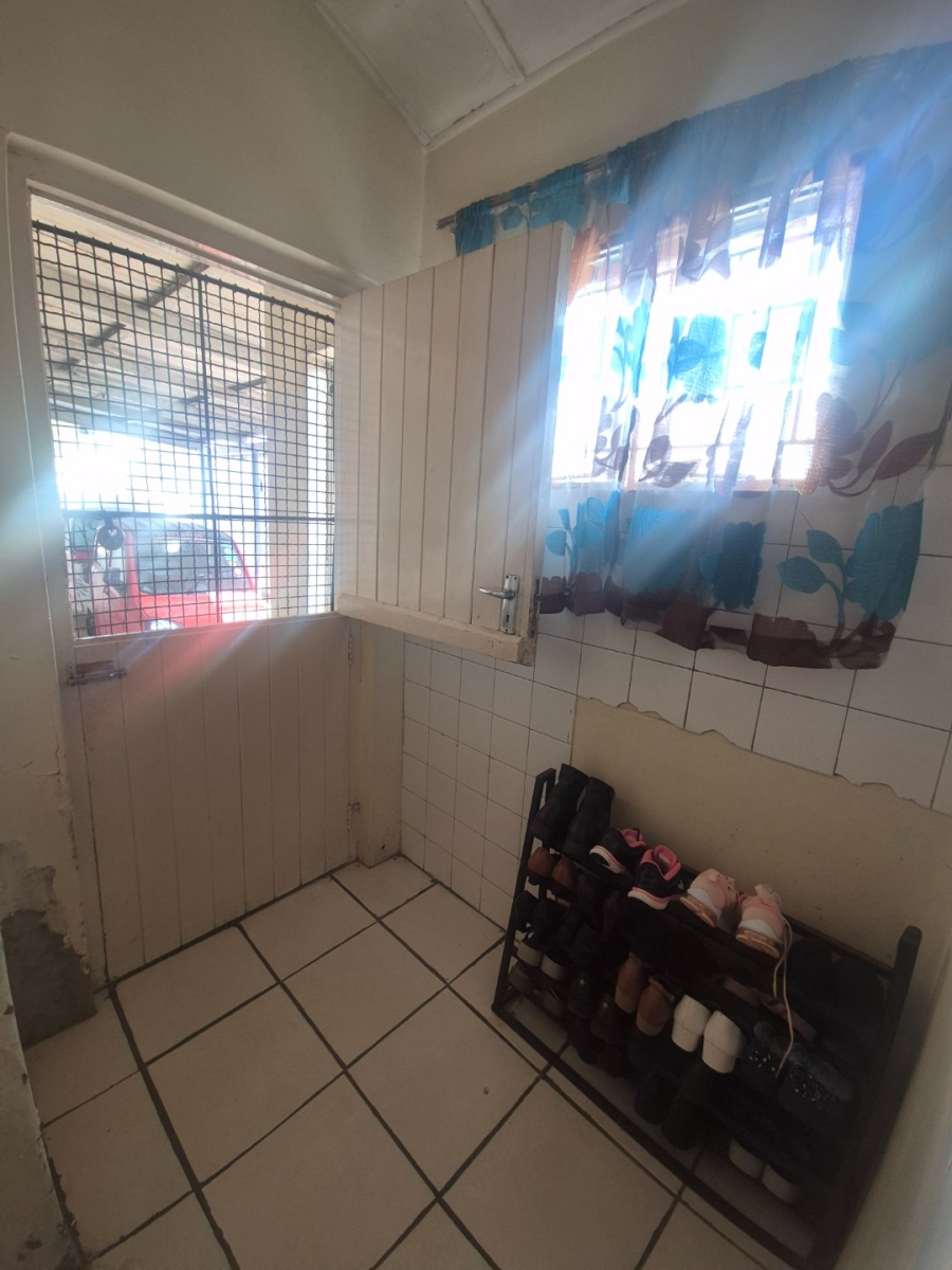 5 Bedroom Property for Sale in Uitenhage Upper Central Eastern Cape